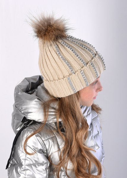 100 Вязаная шапка для девочки "Стразы"