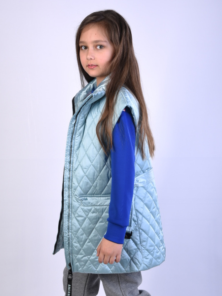 204 Жилет для девочки на синтепоне