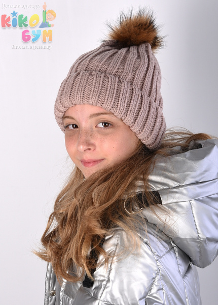 150 Вязаная шапка для девочки 