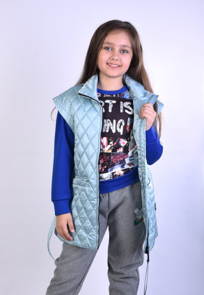 204 Жилет для девочки на синтепоне